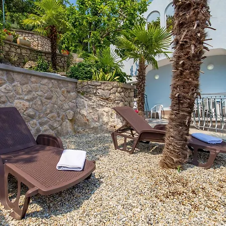 In Obrs Mit Kleiner Terrasse Und Meerbli By Interhome Apartmán Mošćenička Draga