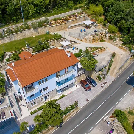 In Obrs Mit Kleiner Terrasse Und Meerbli By Interhome *